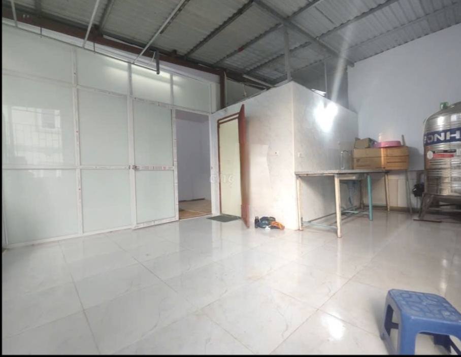 Cho thuê nhà ở nhóm SV, gđ, KD onl, VP ngõ Tân Mai 3 tầng x 48m2, 4 ngủ, 3 vệ sinh, 12 Triệu - Ảnh 4